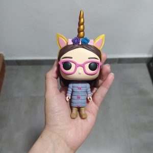 FIGURAS CON VESTIMENTAS ESPECIALES