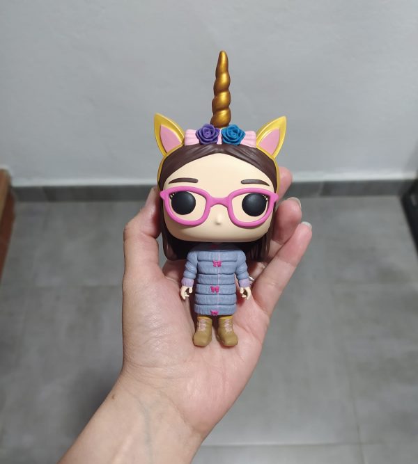 FIGURAS CON VESTIMENTAS ESPECIALES