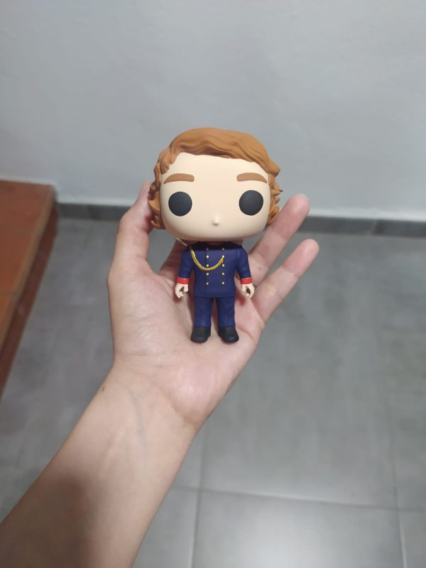 FIGURAS CON VESTIMENTAS ESPECIALES - Imagen 11