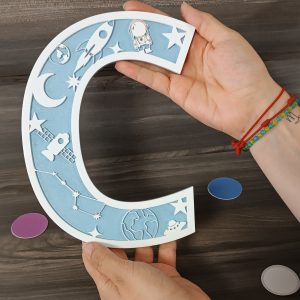 Letra Decorativa Infantil – Diseño Espacial