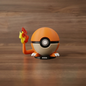 Pokéball Temática de Charmander (#004) – Figura de Colección con Peana